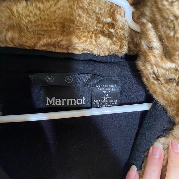 Marmot Softshell Vest Womens M Black Faux Fur Lined Hood Full Zip outerwear - Picture 6 of 9